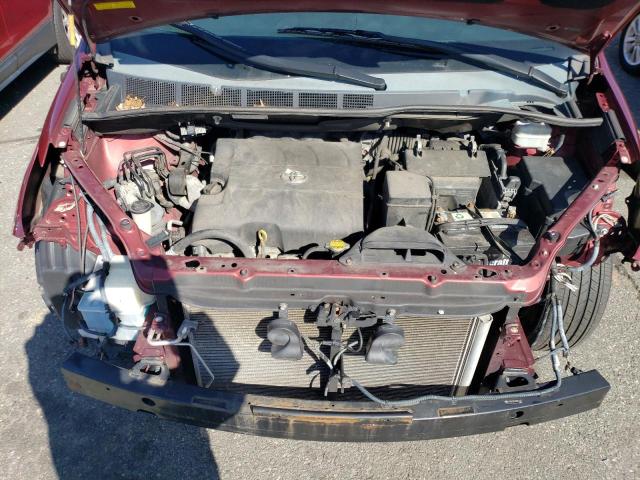 5TDYK3DC4DS314515 - 2013 TOYOTA SIENNA XLE MAROON photo 12