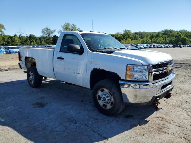 1GC0KVCG3DZ276500 - 2013 CHEVROLET SILVERADO K2500 HEAVY DUTY WHITE photo 4