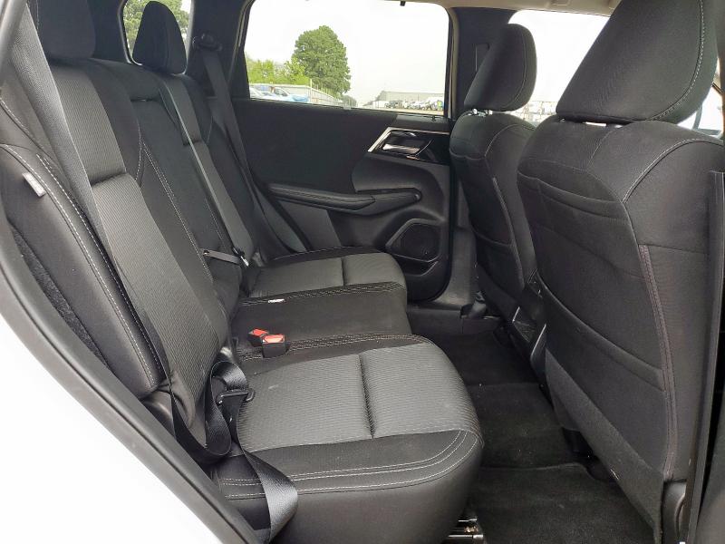 JA4J3UA88RZ003738 - 2024 MITSUBISHI OUTLANDER ES WHITE photo 11