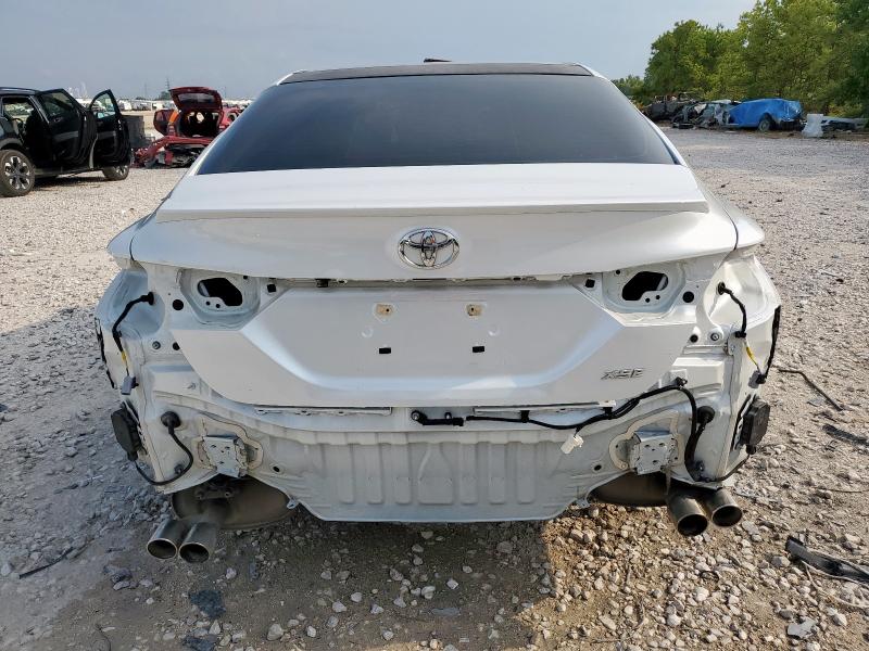 4T1B61HKXJU149816 - 2018 TOYOTA CAMRY XSE WHITE photo 6