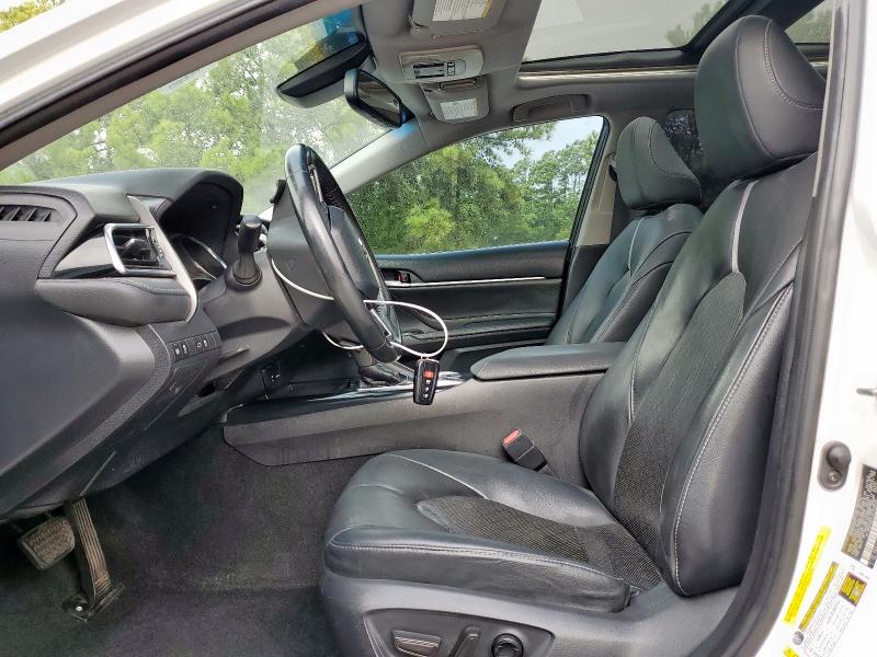 4T1B61HKXJU149816 - 2018 TOYOTA CAMRY XSE WHITE photo 7