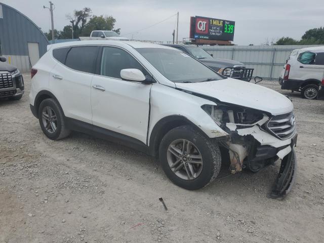 5XYZTDLB5JG559512 - 2018 HYUNDAI SANTA FE S WHITE photo 4