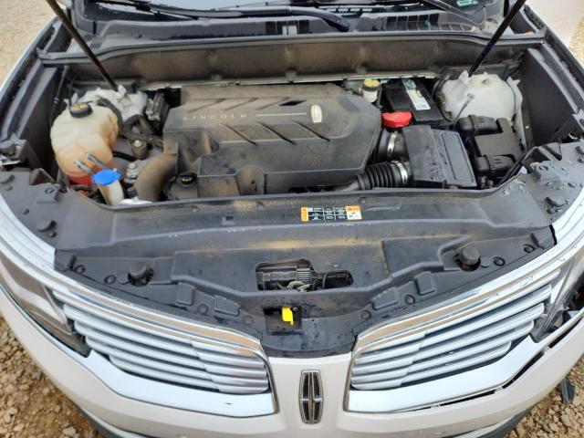 2LMPJ8LP9JBL19917 - 2018 LINCOLN MKX RESERVE Белый фото 12