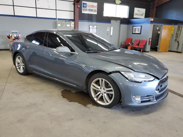 5YJSA1CN3DFP07989 - 2013 TESLA MODEL S Սև լուսանկար 4