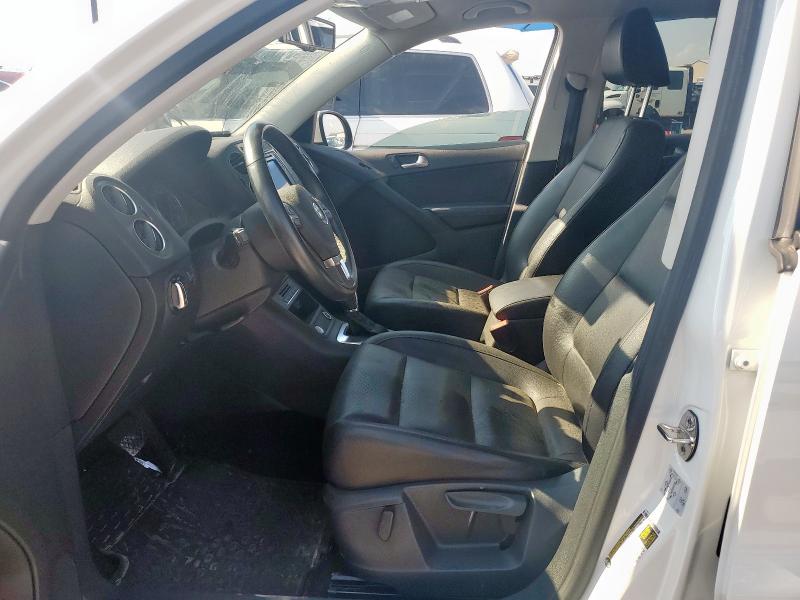 WVGAV7AX7HK033776 - 2017 VOLKSWAGEN TIGUAN S WHITE photo 7
