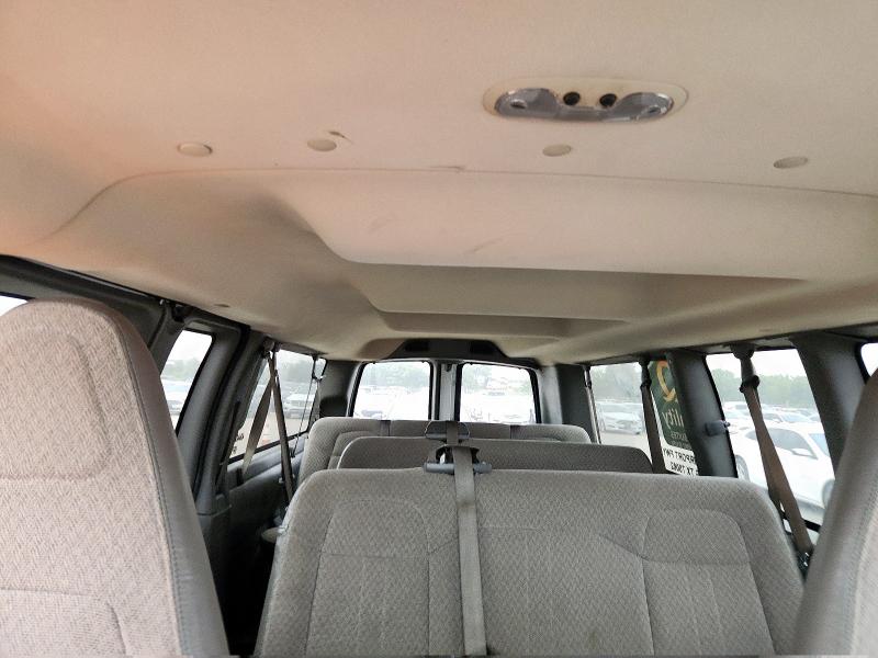 1GAZGPFG8G1191020 - 2016 CHEVROLET EXPRESS G3 LT WHITE photo 10