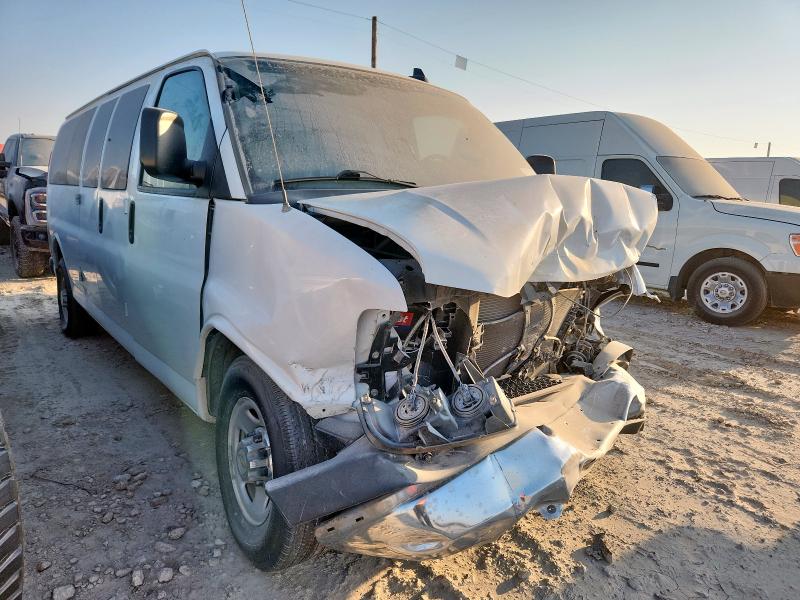 1GAZGPFG8G1191020 - 2016 CHEVROLET EXPRESS G3 LT WHITE photo 4