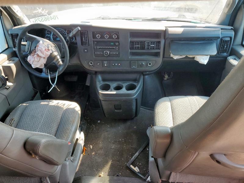 1GAZGPFG8G1191020 - 2016 CHEVROLET EXPRESS G3 LT WHITE photo 8