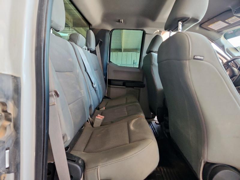 1FT7X2B66KEE68327 - 2019 FORD F250 SUPER DUTY WHITE photo 10