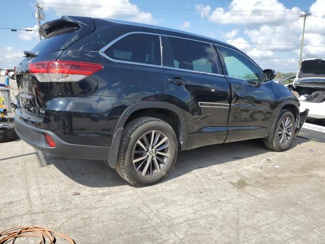 5TDKZRFH3HS522503 - 2017 TOYOTA HIGHLANDER SE BLACK photo 3