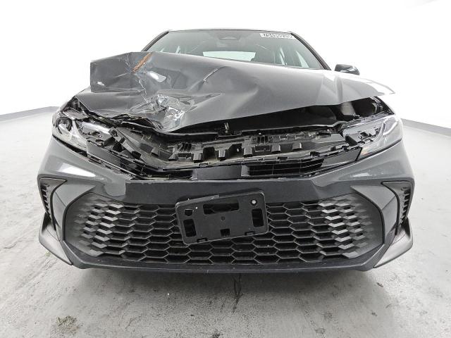 4T1DAACK2SU513632 - 2025 TOYOTA CAMRY XSE CHARCOAL photo 5