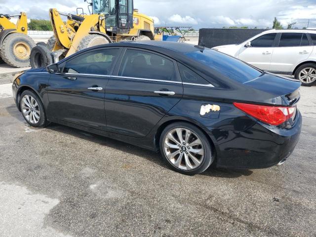 5NPEC4AC2DH529536 - 2013 HYUNDAI SONATA SE 黑色 照片 2