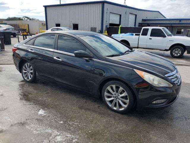 5NPEC4AC2DH529536 - 2013 HYUNDAI SONATA SE 黑色 照片 4