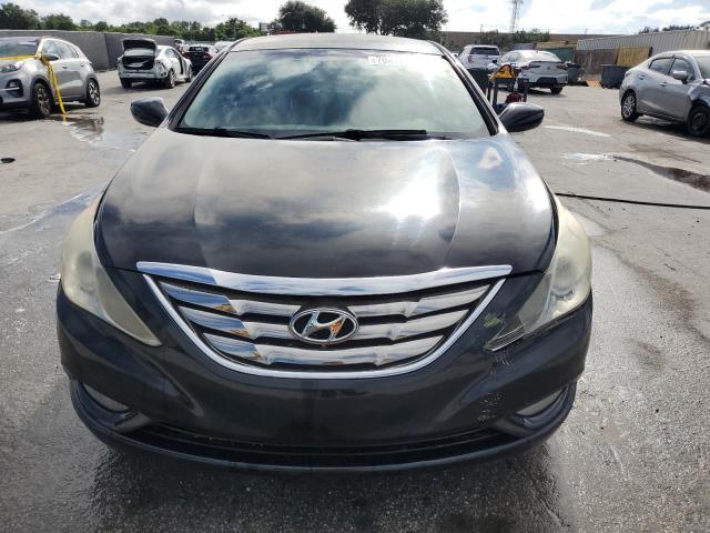 5NPEC4AC2DH529536 - 2013 HYUNDAI SONATA SE 黑色 照片 5