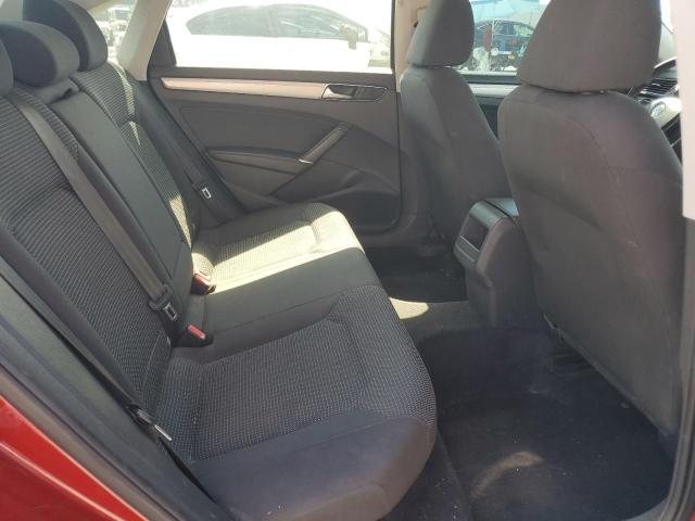 1VWAT7A38GC042659 - 2016 VOLKSWAGEN PASSAT S RED photo 10