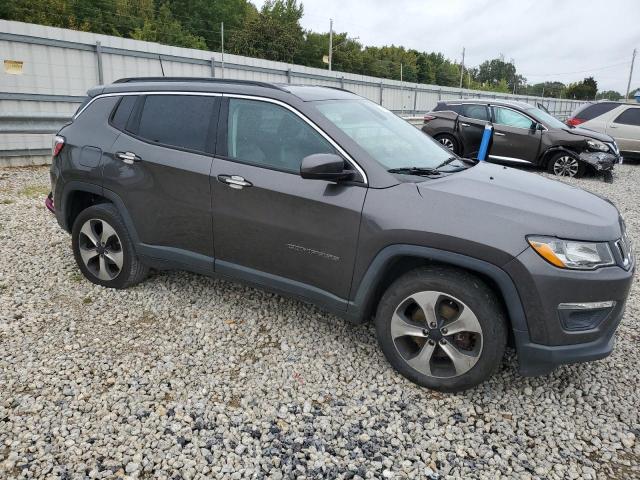 3C4NJDBB3JT168180 - 2018 JEEP COMPASS LATITUDE 灰色 照片 4