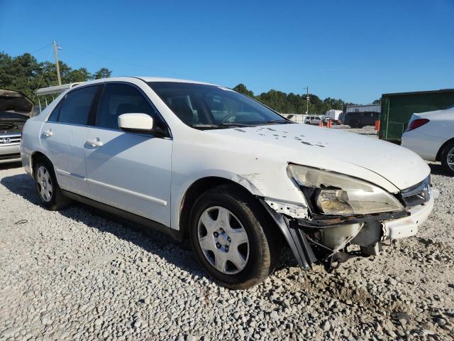 1HGCM56466A007600 - 2006 HONDA ACCORD LX WHITE photo 4