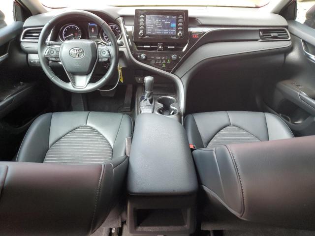 4T1G11AK9NU054555 - 2022 TOYOTA CAMRY SE Qırmızı foto 8