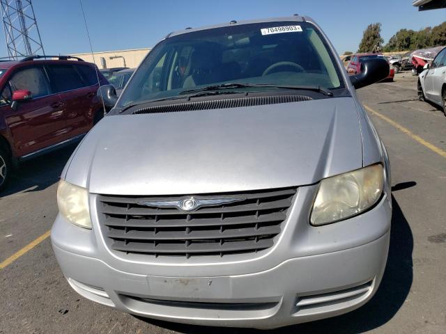 1A4GP45R26B718052 - 2006 CHRYSLER TOWN & COU ვერცხლისფერი ფოტო 5