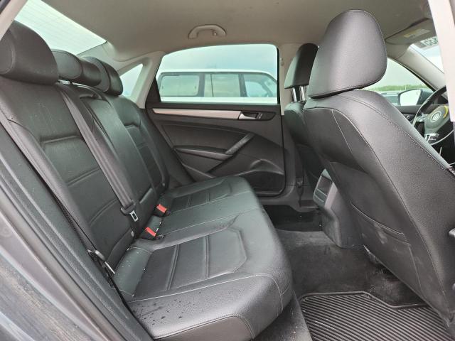 1VWAT7A33FC062977 - 2015 VOLKSWAGEN PASSAT S GRAY photo 10