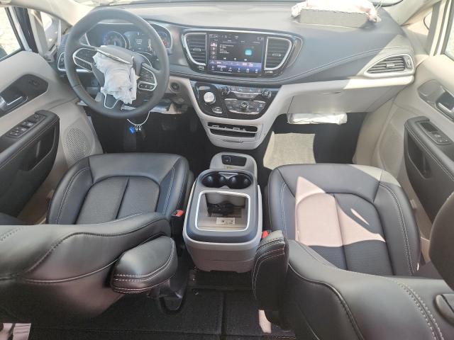 2C4RC1BG2RR164030 - 2024 CHRYSLER PACIFICA TOURING L WHITE photo 8