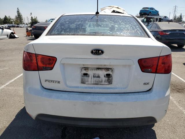 KNAFU4A20C5588959 - 2012 KIA FORTE EX WHITE photo 6