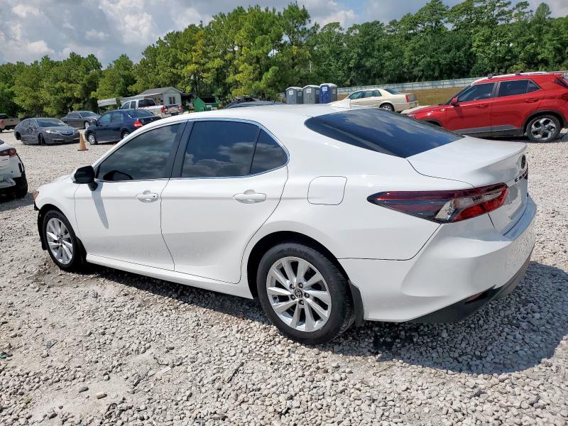 4T1C11AK3RU891953 - 2024 TOYOTA CAMRY LE WHITE photo 2