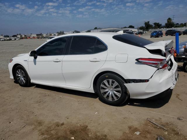 4T1C31AK4LU545976 - 2020 TOYOTA CAMRY LE WHITE photo 2