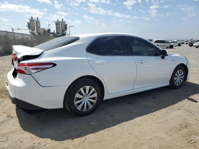 4T1C31AK4LU545976 - 2020 TOYOTA CAMRY LE WHITE photo 3