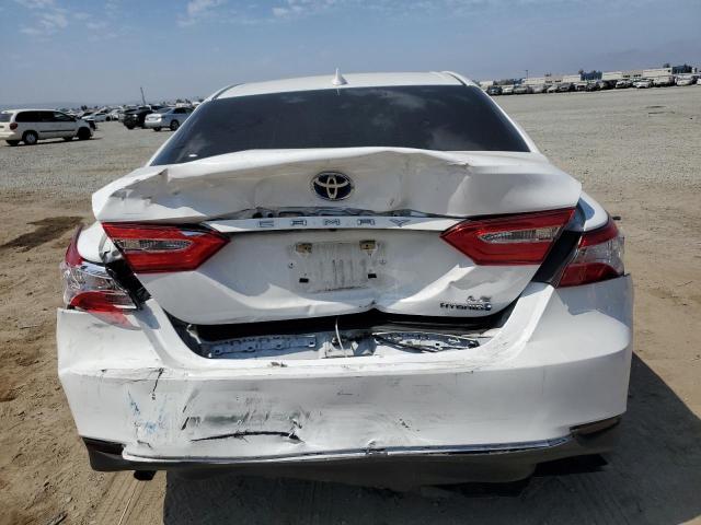 4T1C31AK4LU545976 - 2020 TOYOTA CAMRY LE WHITE photo 6