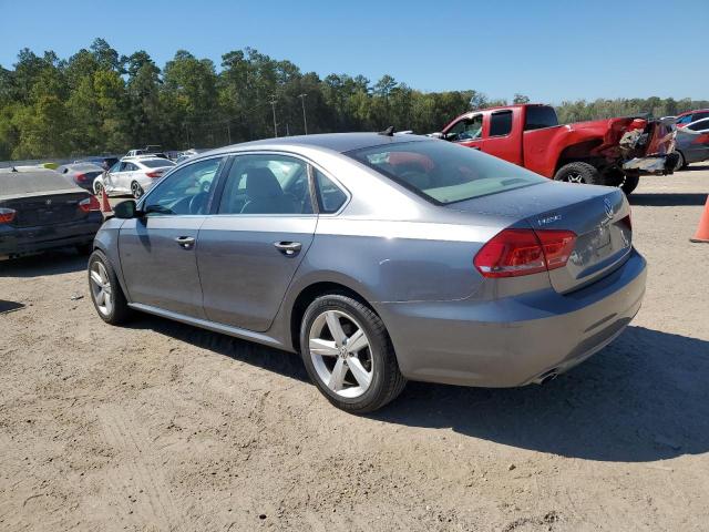 1VWBH7A30DC054631 - 2013 VOLKSWAGEN PASSAT SE GRAY photo 2