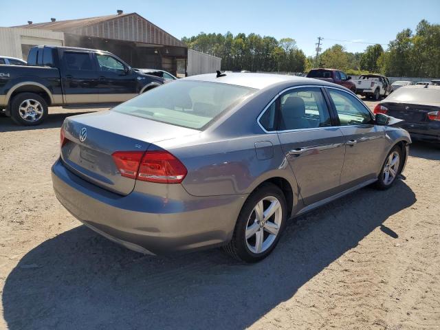 1VWBH7A30DC054631 - 2013 VOLKSWAGEN PASSAT SE GRAY photo 3