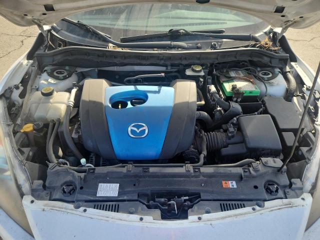 JM1BL1M85C1685309 - 2012 MAZDA 3 I WHITE photo 11