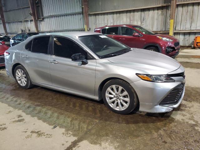 4T1B11HK5KU204253 - 2019 TOYOTA CAMRY L SILVER photo 4