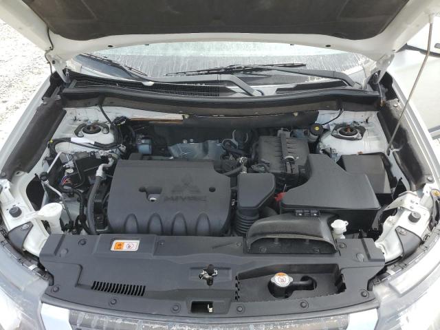 JA4AZ3A38LZ037893 - 2020 MITSUBISHI OUTLANDER SE თეთრი ფოტო 12