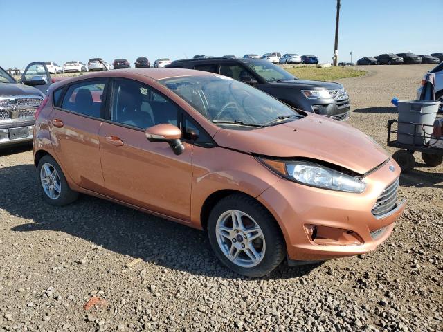 3FADP4EJ2HM129846 - 2017 FORD FIESTA SE ORANGE photo 4