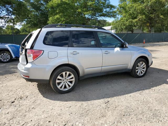 JF2SHAEC8DH434315 - 2013 SUBARU FORESTER LIMITED SILVER photo 3