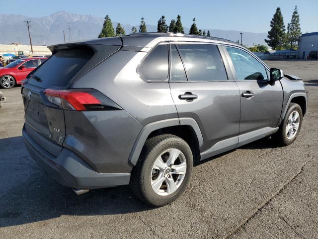 2T3W1RFV9MW121173 - 2021 TOYOTA RAV4 XLE GRAY photo 3