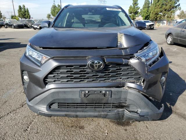 2T3W1RFV9MW121173 - 2021 TOYOTA RAV4 XLE GRAY photo 5