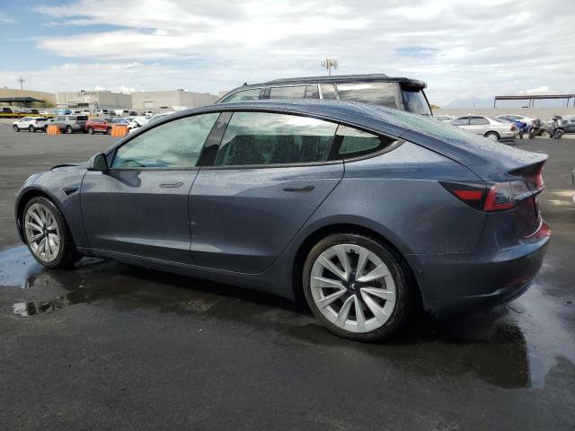 5YJ3E1EA1NF372462 - 2022 TESLA MODEL 3 GRAY photo 2