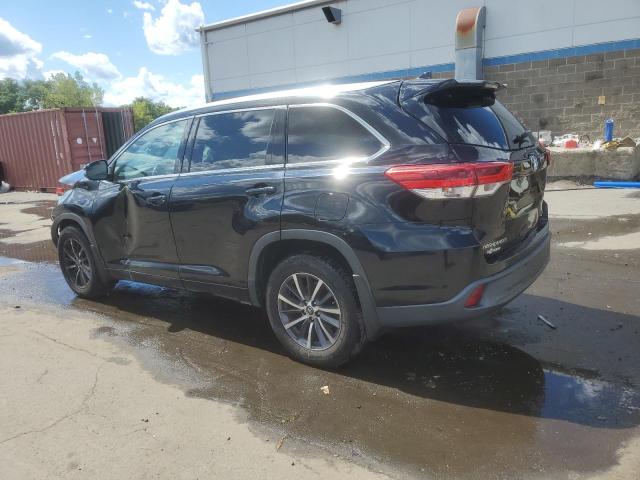 5TDJZRFH9JS915195 - 2018 TOYOTA HIGHLANDER SE BLACK photo 2