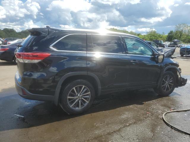 5TDJZRFH9JS915195 - 2018 TOYOTA HIGHLANDER SE BLACK photo 3