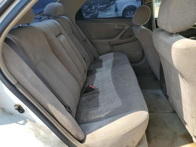 JT2BG22K1Y0483016 - 2000 TOYOTA CAMRY CE თეთრი ფოტო 10
