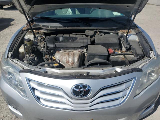 4T1BF3EK2AU102778 - 2010 TOYOTA CAMRY BASE 银色 照片 11