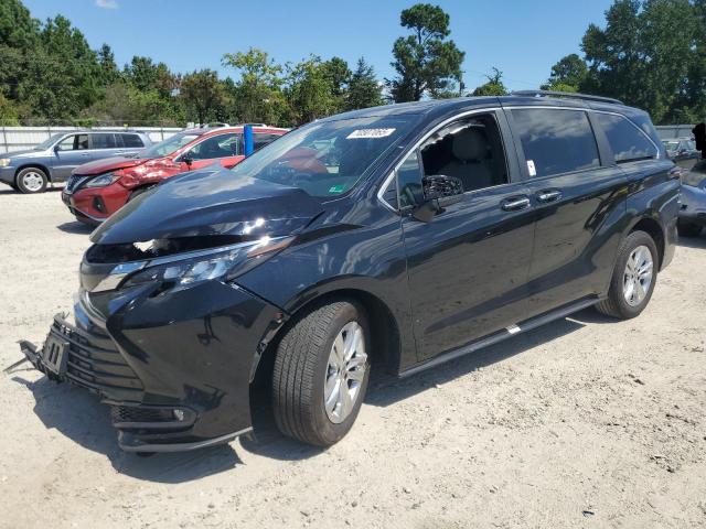 2025 TOYOTA SIENNA XLE, 