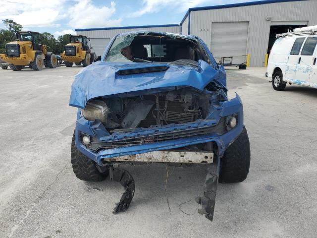 5TFCZ5AN7GX039874 - 2016 TOYOTA TACOMA DOUBLE CAB BLUE photo 5