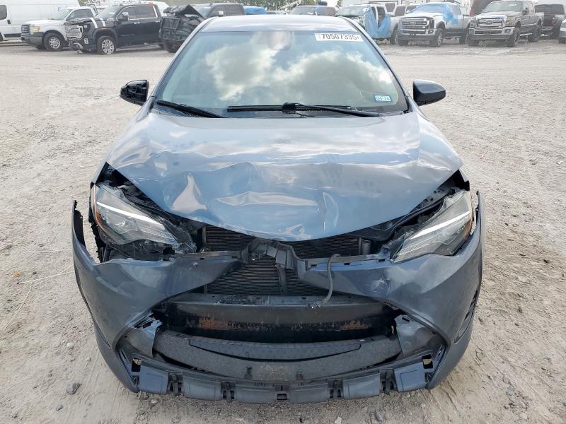 5YFBURHE6JP832743 - 2018 TOYOTA COROLLA L 灰色 照片 5
