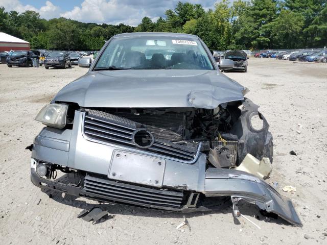 WVWPD63B63P246839 - 2003 VOLKSWAGEN PASSAT GLS Արծաթագույն լուսանկար 5