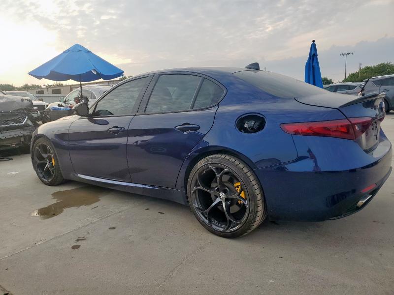 ZARFAECN2J7590745 - 2018 ALFA ROMEO GIULIA TI BLUE photo 2