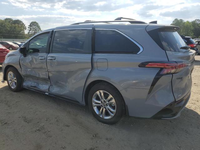 5TDDSKFC3PS088140 - 2023 TOYOTA SIENNA XSE SILVER photo 2